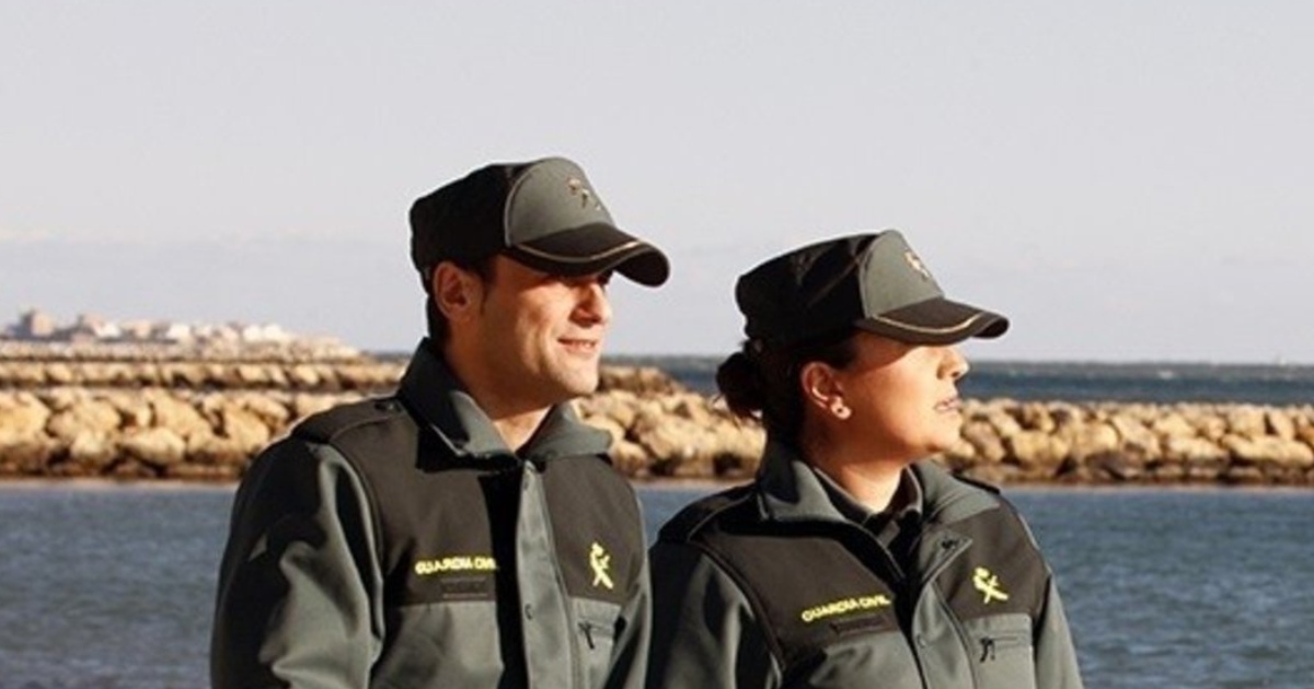 Tacro SL te presentamos las gorras de la Guardia Civil español