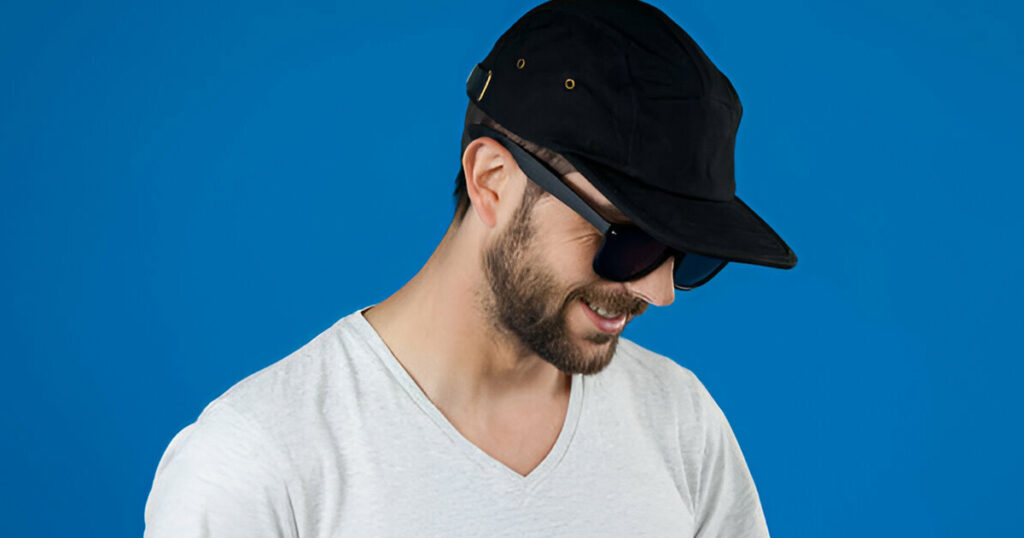 ¿Cómo combinar tu gorra urbana?